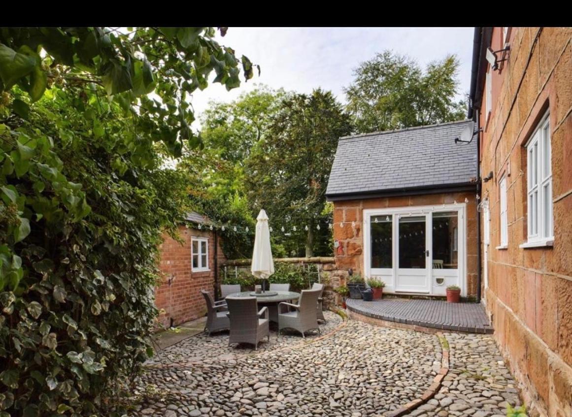 Pear Tree Cottage Courtyard Шрусбери Экстерьер фото