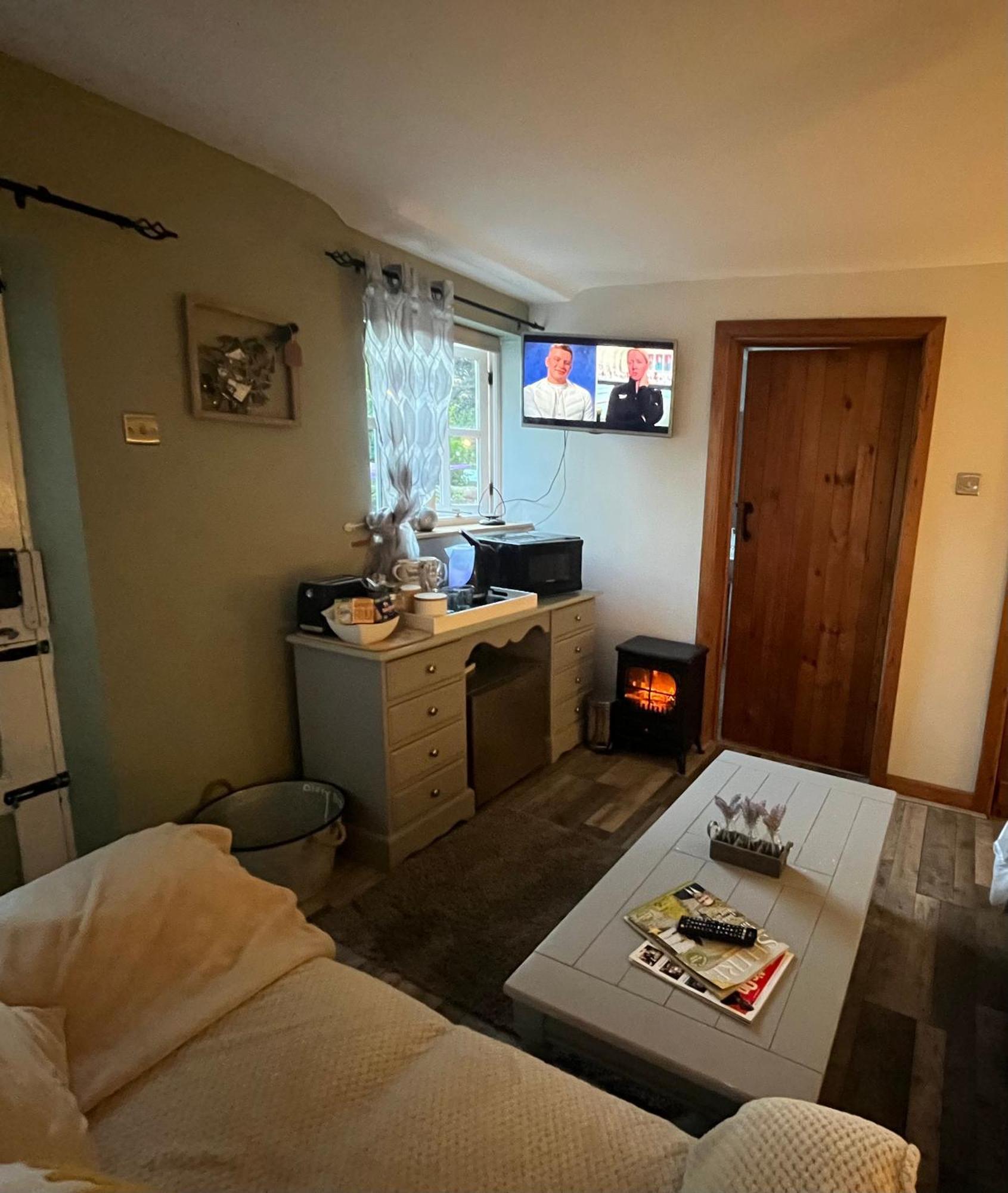 Pear Tree Cottage Courtyard Kinton Экстерьер фото